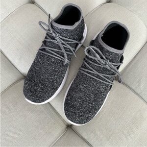 🔥last call! Vessi Cityscape Classic waterproof shoes, ladies size 9